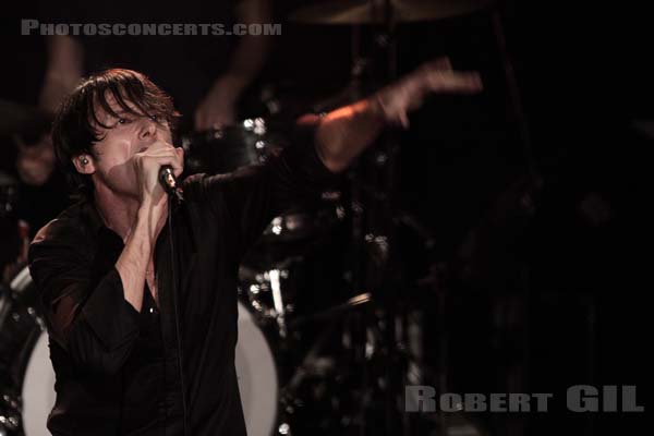 BRETT ANDERSON - 2010-02-05 - PARIS - Divan du Monde - 